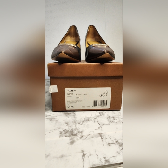 Coach Zan Pumps w/box. Size 9 - Picture 11 of 14